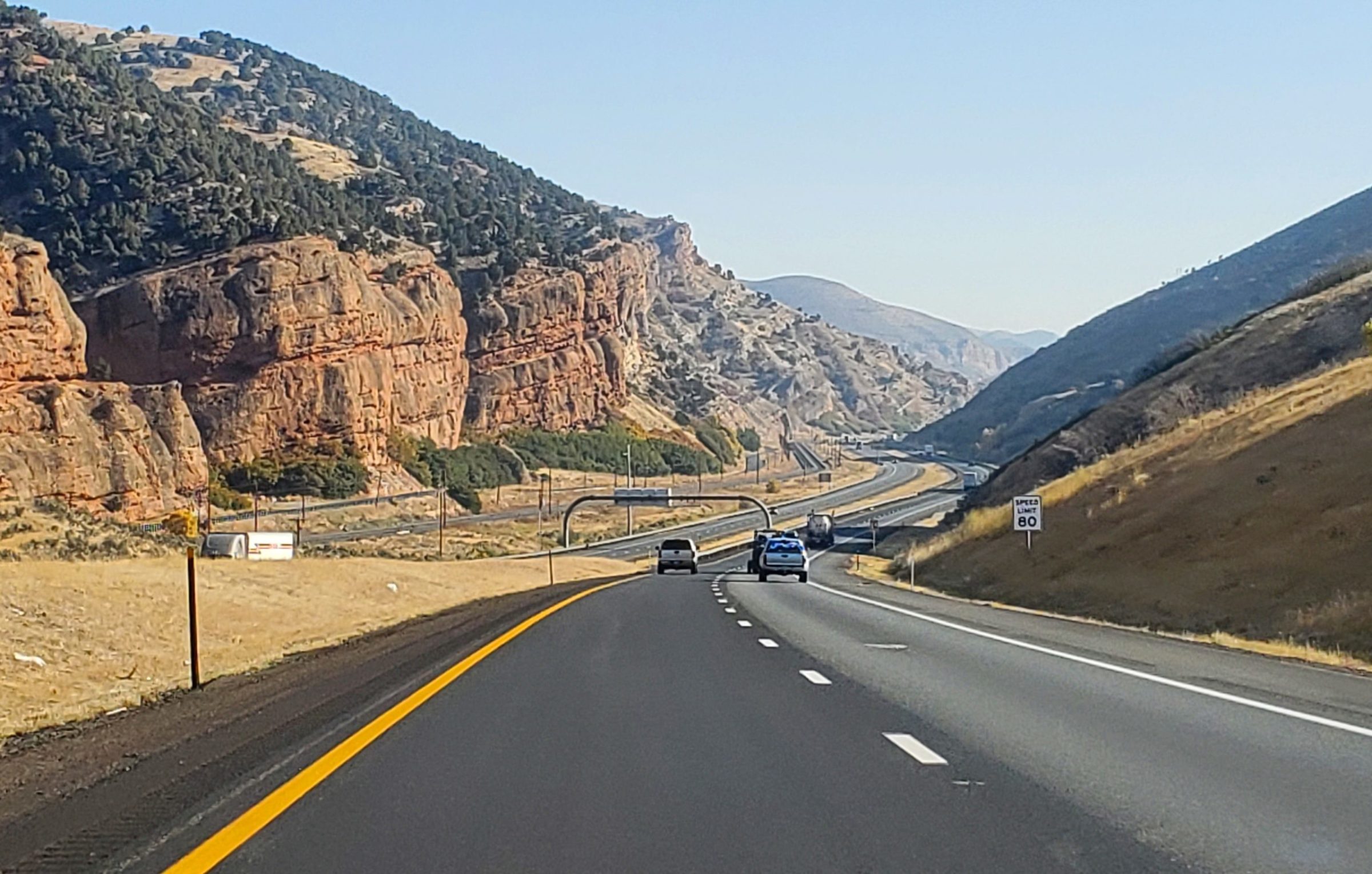 Pros and Cons of Living On The Road